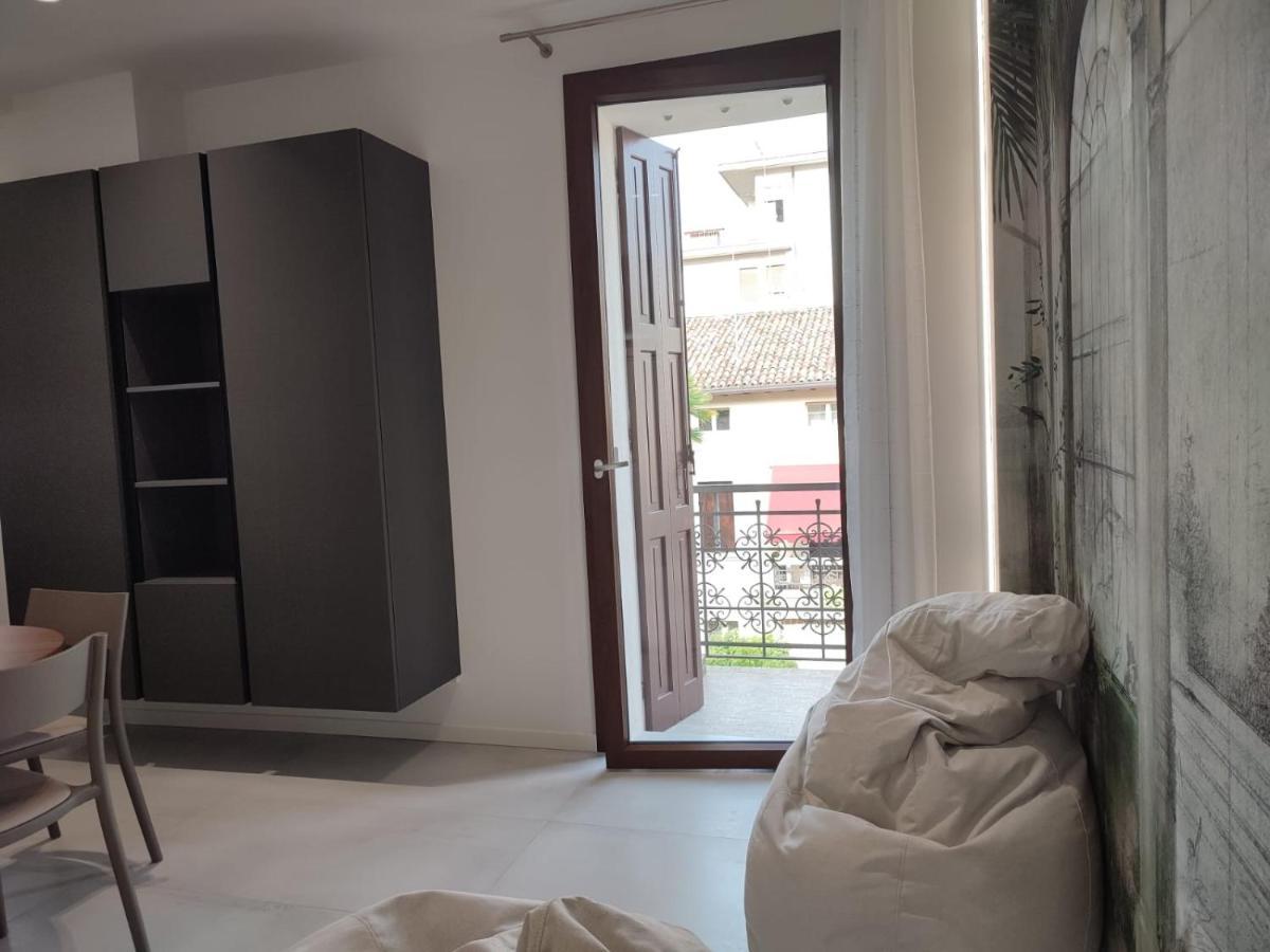 Al Ponte Design Apartment โกเนลยาโน ภายนอก รูปภาพ